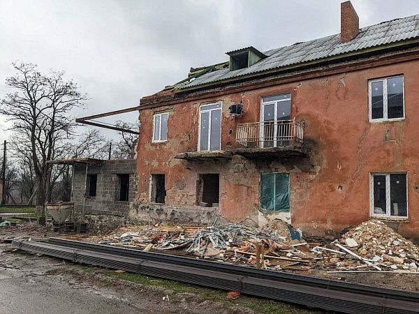 Бурятия восстанавливает в ДНР дома, пострадавшие от обстрелов ВСУ   