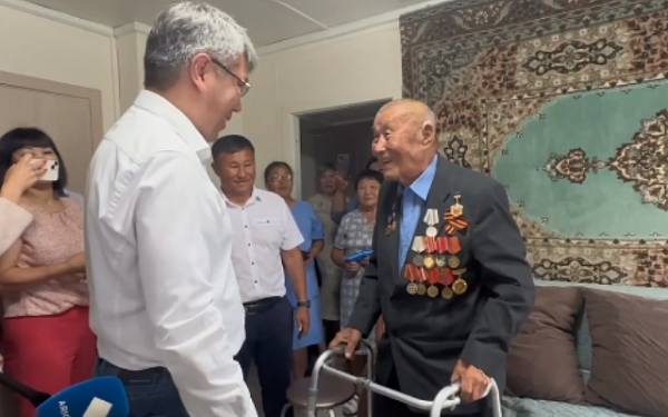 В Бурятии 99-летнему ветерану Великой Отечественной вручили памятную медаль