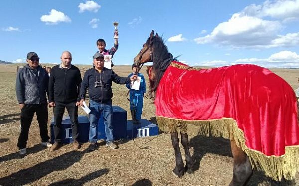 В Бурятии ветеринары сняли 17 лошадей с конных скачек