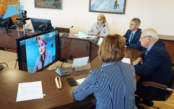 Минобрнауки Бурятии и Иркутский госуниверситет путей сообщения обсудили вопросы профориентации школьников