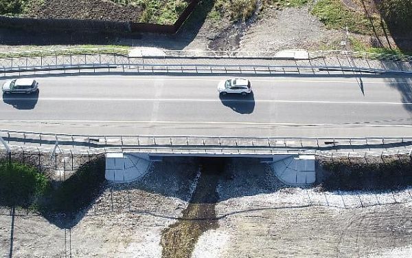 В Слюдянке Иркутской области на трассе Р-258 завершена реконструкция моста через реку Малую Похабиху