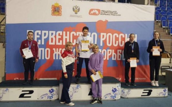 Бурятские спортсменки привезли 4 медали первенства России по борьбе