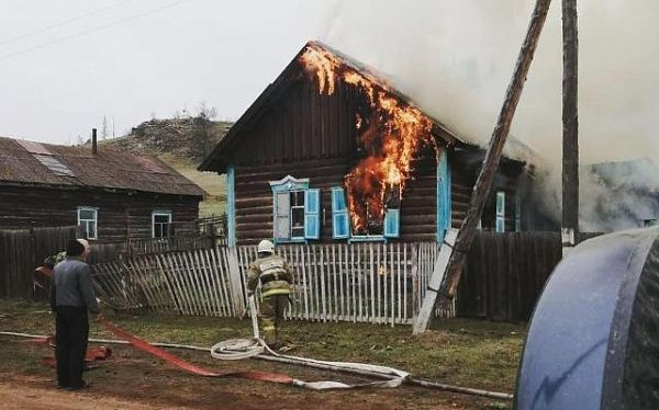 Пожарные не допустили уничтожения дома