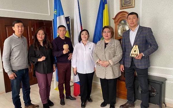 Депутаты горсовета Улан-Удэ встретились с делегацией из Якутии