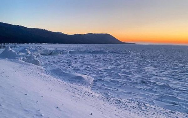Озеро Байкал наконец-то сковал лёд 
