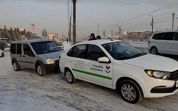 На проспекте Автомобилистов в Улан-Удэ столкнулись два автомобиля