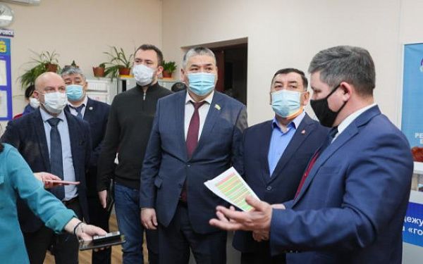 Депутаты проверили систему мониторинга теплоснабжения Улан-Удэ