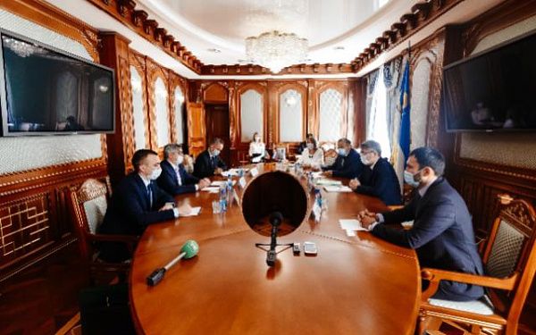 Глава Бурятии обсудил вопросы сотрудничества с заместителем премьер-министра Татарстана