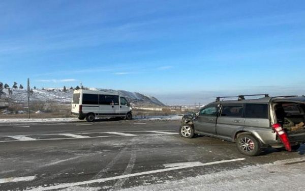 В Улан-Удэ при ДТП пострадала пассажирка автобуса