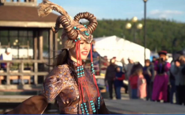 В Бурятии прошел этнокультурный фестиваль национальных костюмов