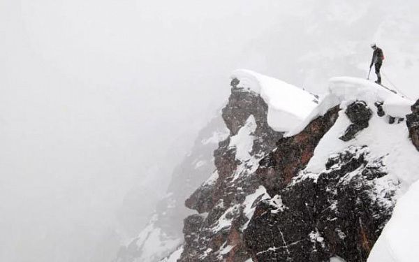 В горном районе Бурятии альпинисты поднимаются на вершину с необычным названием 