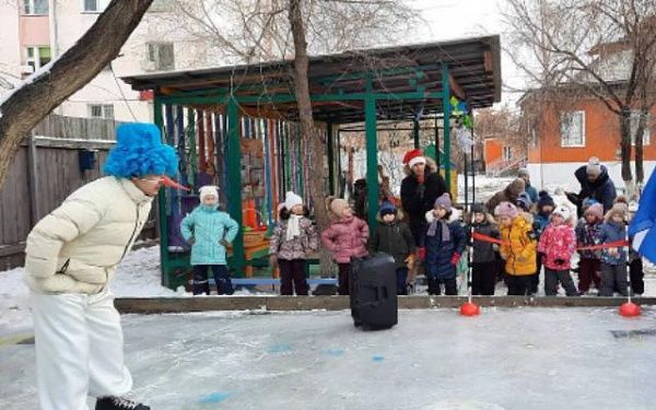 В детском саду в Улан-Удэ открыли сезон зимних игр