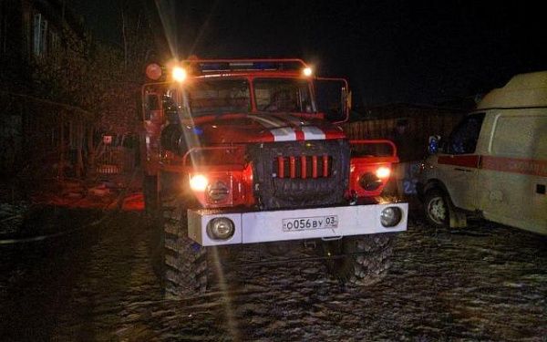 5 человек спасли на пожаре в Улан-Удэ