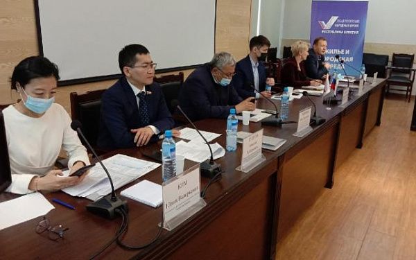 Народный фронт в Бурятии передал 45 общественных предложений по улучшению качества жизни населения главе республики Алексею Цыденову 