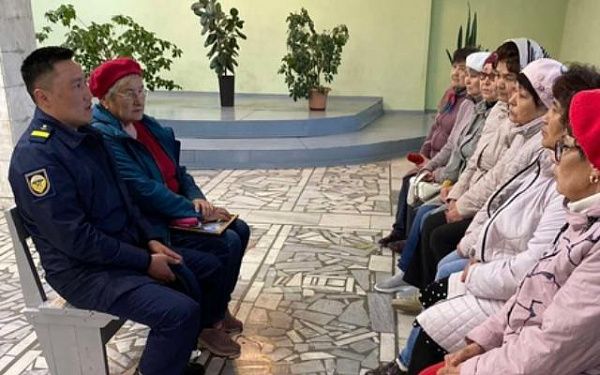 В степном районе Бурятии Союз пенсионеров посетил участник СВО