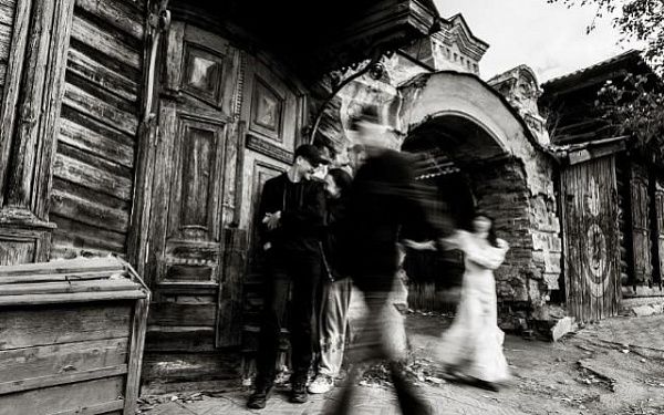 Театр им.Н.Бестужева и Музей истории города представят фотопроект «Городские призраки»