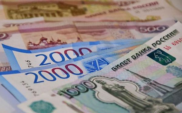 37-летняя улан-удэнка потеряла свыше 4 млн рублей, содействуя в поимке "преступника" 