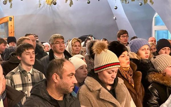 Улан-Удэнская и Бурятская епархия отметила праздник Рождества Христова богослужениями