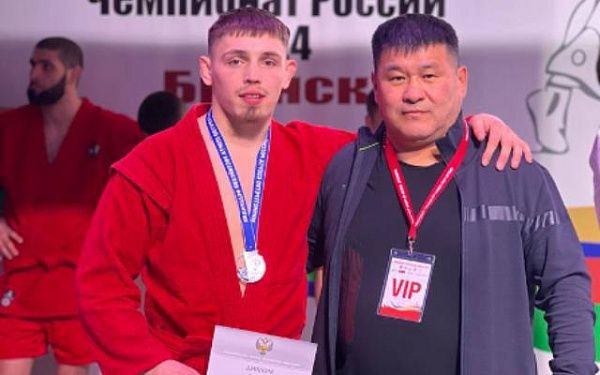 Бурятский спортсмен стал серебряным призером Чемпионата России по боевому самбо