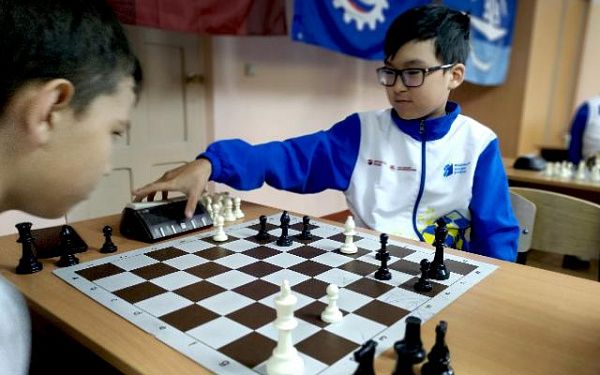 Детский шахматный клуб поселка авиастроителей провел турнир между воспитанниками клуба