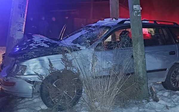 В пригороде Улан-Удэ пьяный водитель иномарки врезался в столб