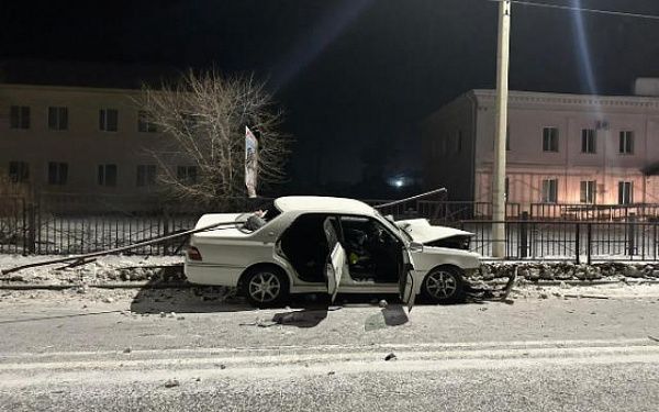 В Бурятии при ночном ДТП погибли два юных пассажира «Тойоты Краун»