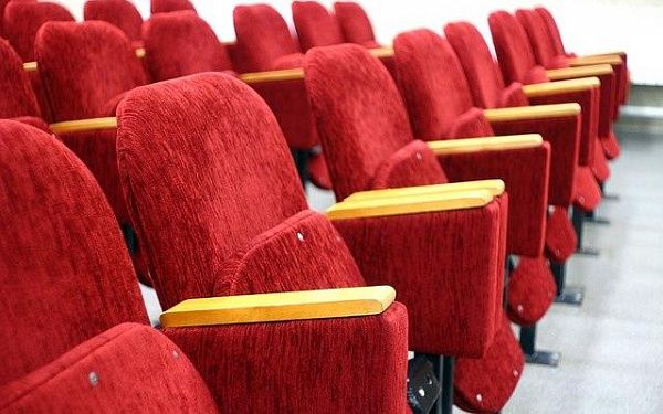 В Бурятии откроются кинотеатры и театры для вакцинированных зрителей