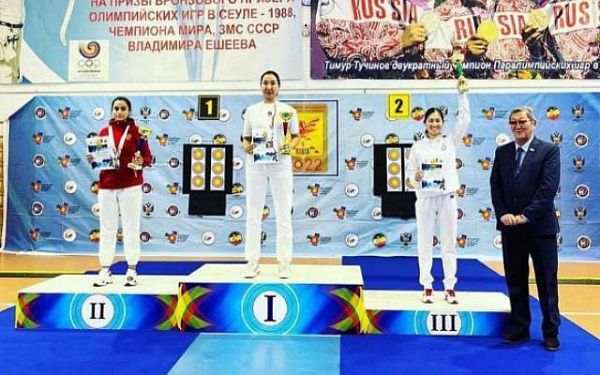 Лучница Инна Степанова взяла золотую награду Всероссийских соревнований