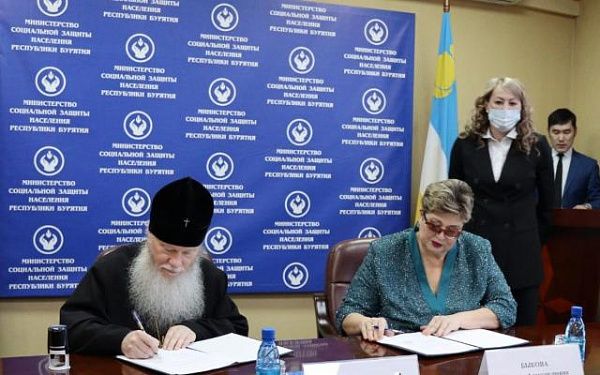 Соглашение о сотрудничестве подписали Минсоцзащиты Бурятии Улан-Удэнская и Бурятская Епархия