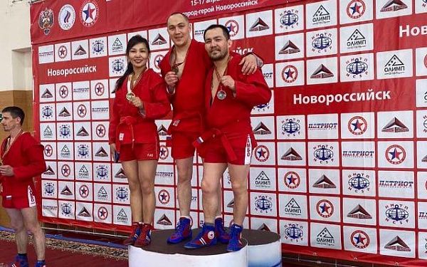 Три медали Чемпионата России по самбо у спортсменов Бурятии