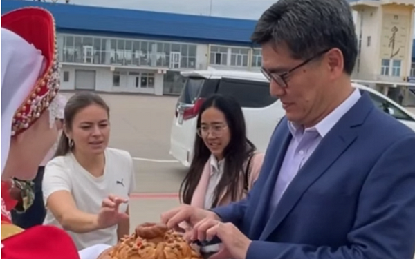 В Бурятию прибыл посол Королевства Таиланд в России