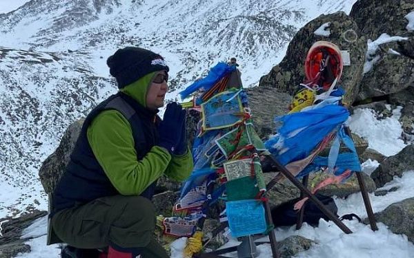 Настоятель дацана в Бурятии дал наставления альпинистам перед восхождением