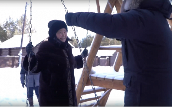 Министр культуры Бурятии необычно встретила гостя из республики Саха Якутия