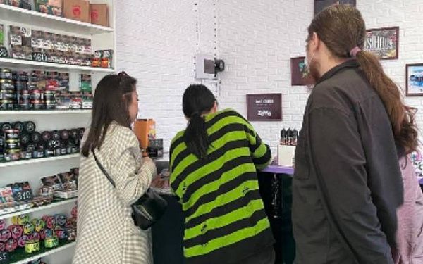 В столице Бурятии проходят рейды по местам продажи вейпов