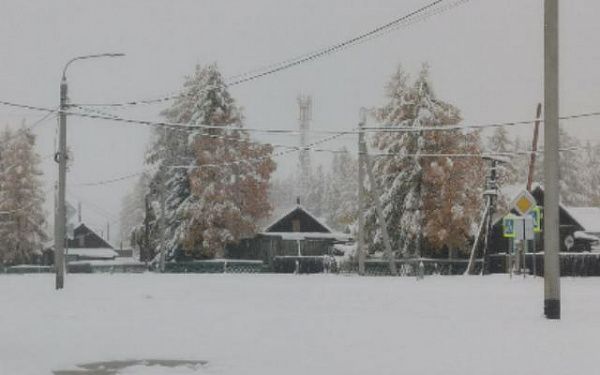 Снегопад в Бурятии оставил без света жителей горного района