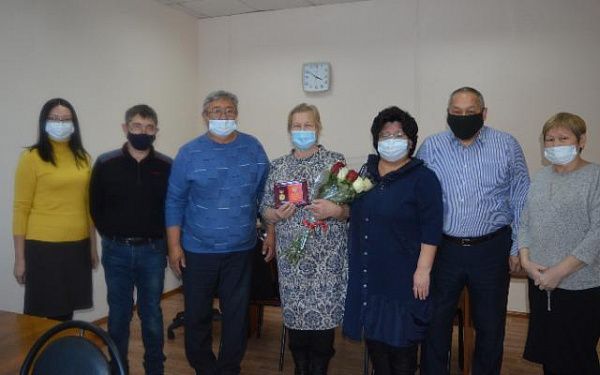 В Бурятии 14 педагогов среднего профессионального образования наградили юбилейными памятными знаками «80 лет системе профессионально-технического образования»