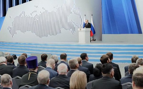 Путин в послании Федеральному собранию высказался о "западных партнёрах"