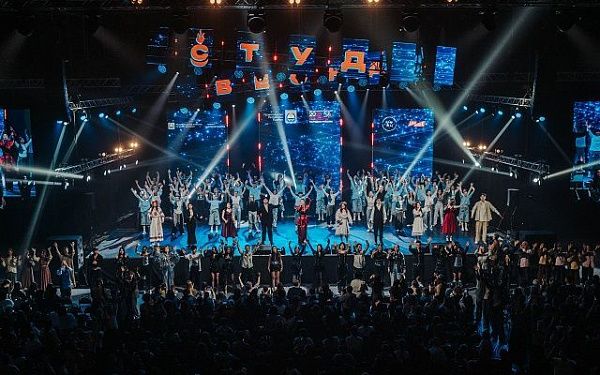 В Улан-Удэ прошел гала-концерт «Российская студенческая весна»