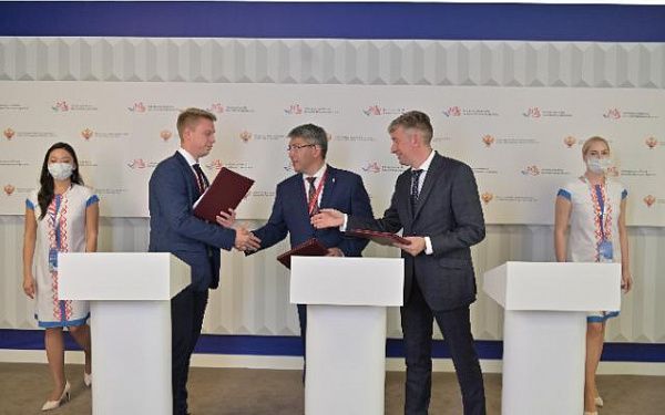 В рамках ВЭФ Алексей Цыденов подписал соглашение по развитию Наранского месторождения флюоритов