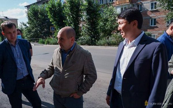 «Недочеты есть»: В Улан-Удэ проверили дорогу по улице Чертенкова
