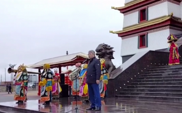 Глава Бурятии принял участие в открытии буддийского монастыря в Кызыле
