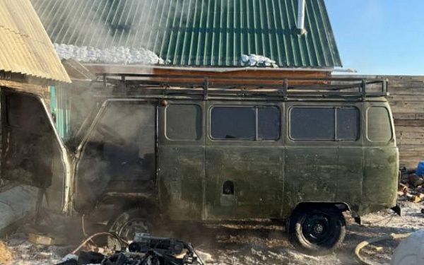 В Бурятии сгорел автомобиль из-за использования паяльника