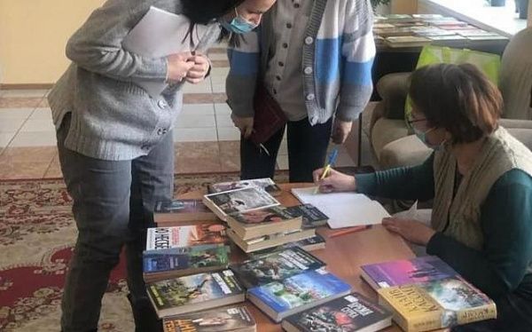 Коллективы Улан-Удэ приглашают воспользоваться внестационарной формой обслуживания библиотек