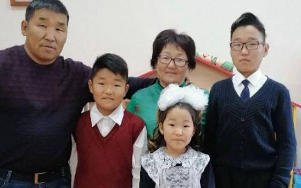 Семью из Бурятии признали лучшей сельской семьёй в стране