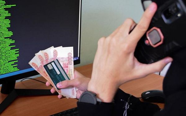 Пенсионерка из Улан-Удэ отправила мошенникам 450 тысяч рублей, пытаясь получить компенсацию за некачественные лекарства