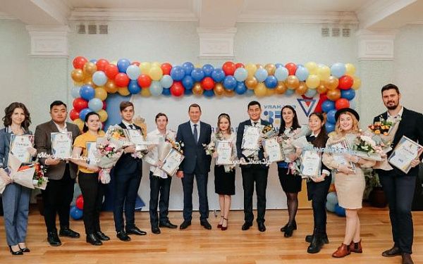 В Улан-Удэ подвели итоги конкурса на премию мэра Улан-Удэ «Молодые таланты»