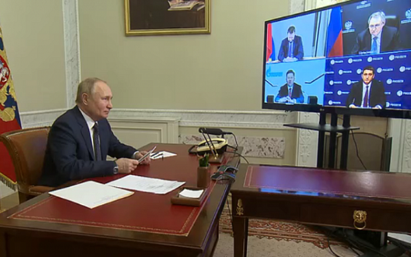 Владимир Путин об аварии на ТЭЦ-1: «Крайне важно в сжатые сроки помогать коллегам в регионах справиться с возникающей проблемой»