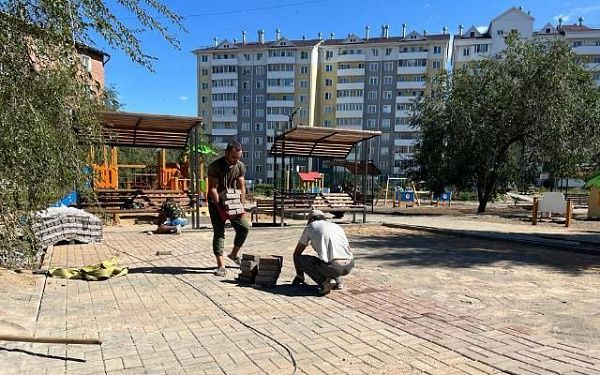 В Улан-Удэ проверили обновлённые дворы