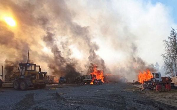 На севере Бурятии горела территория базы подрядной организации