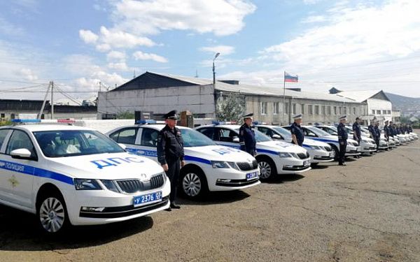 Автопарк Госавтоинспекции Бурятии пополнился 15 патрульными автомобилями